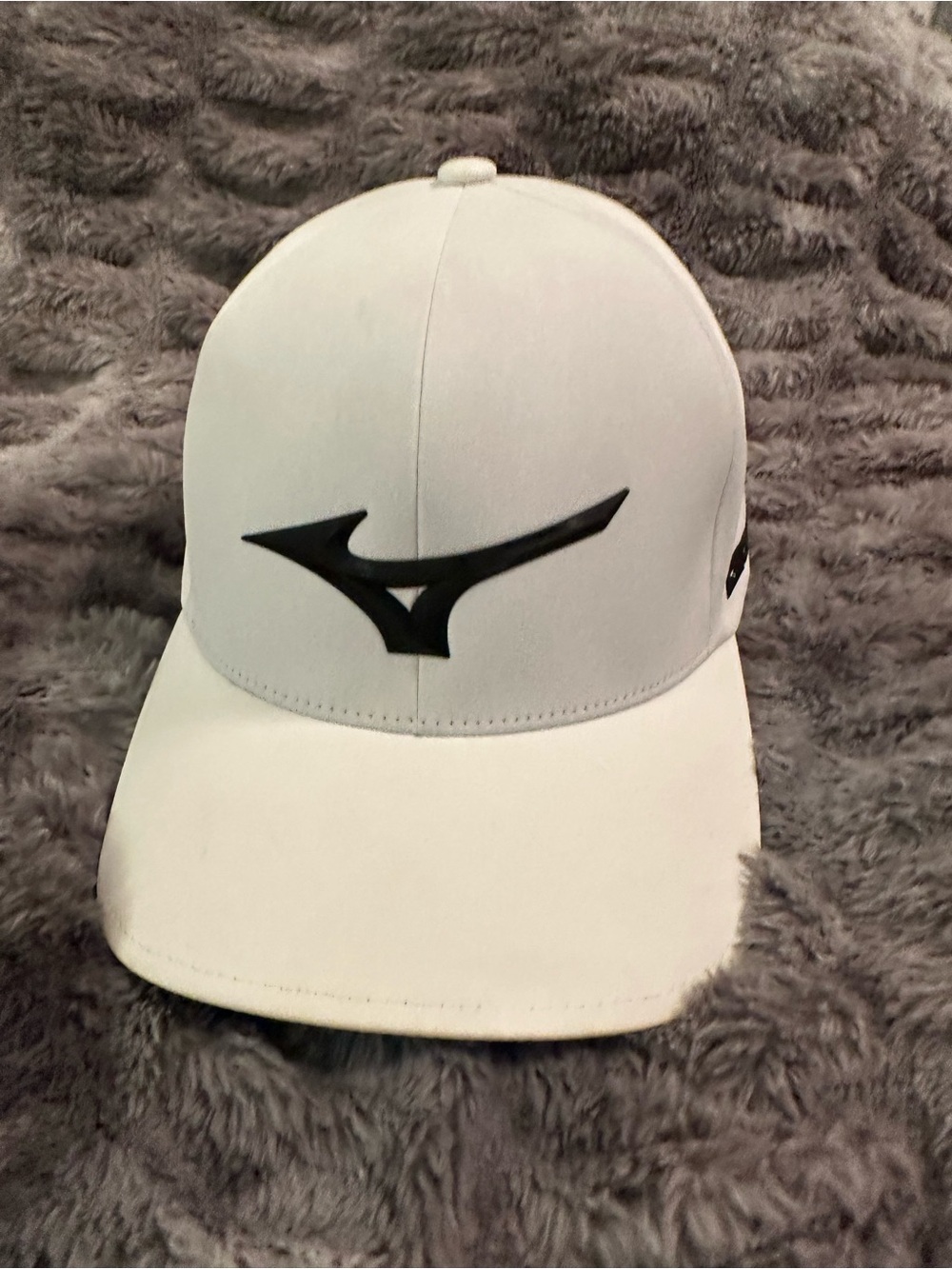 Mizuno White Baseball Cap with Black Logo